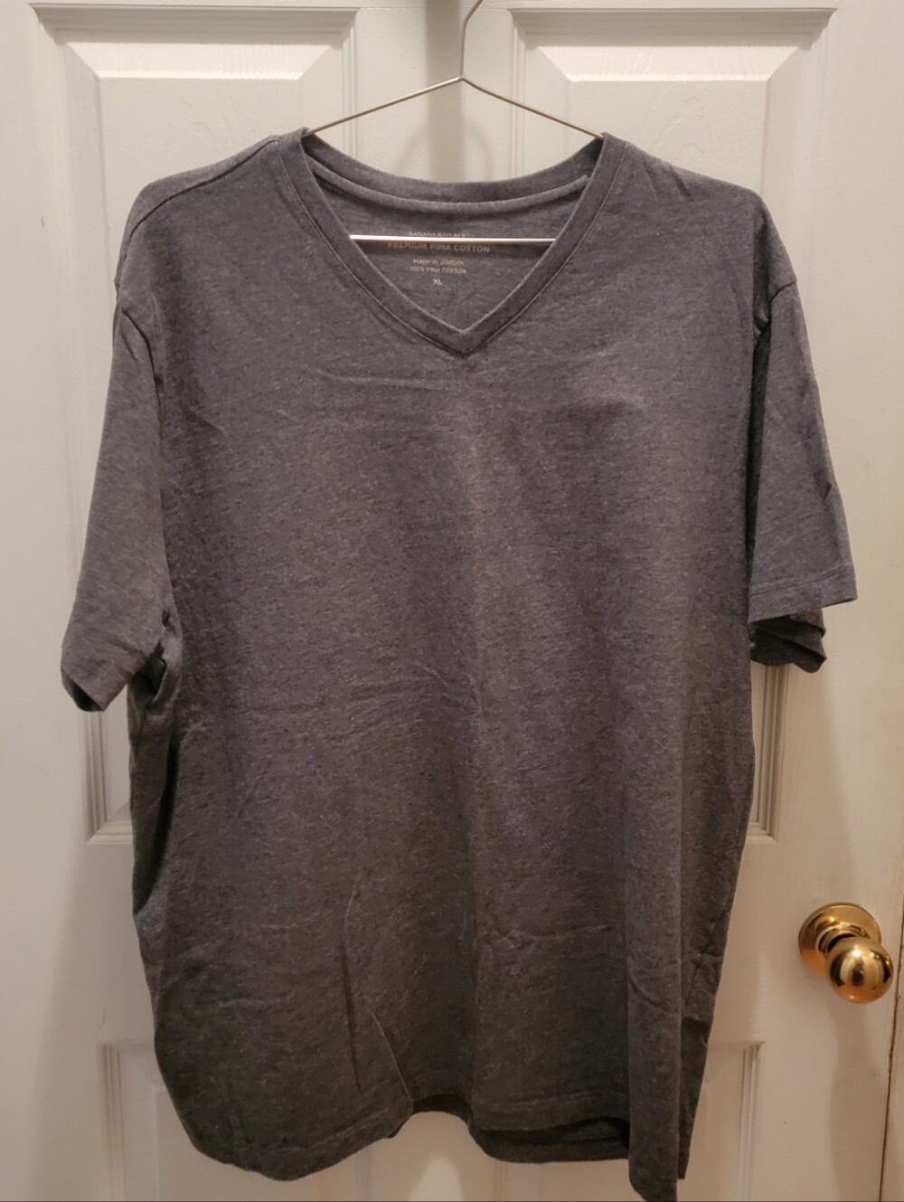 Banana Republic Grey Premium Pima Cotton V-Neck Short Sleeve T-Shirt - Mens XL
